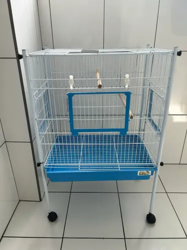 Gaiola com três aberturas