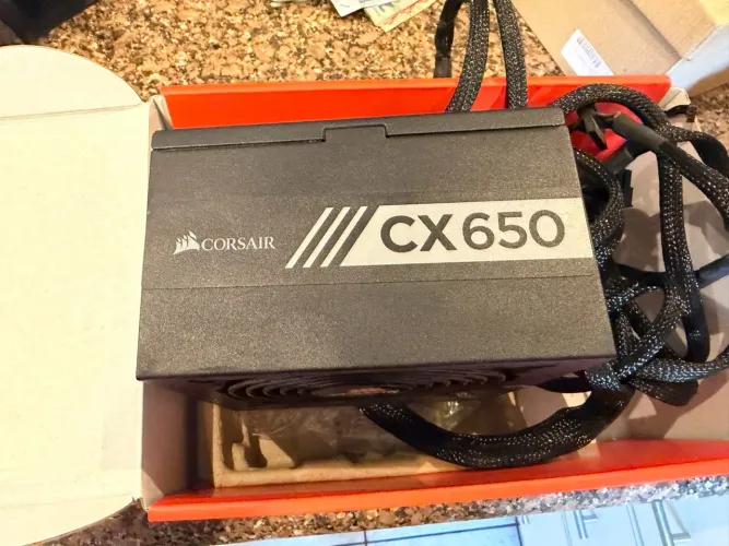 Corsair CX650