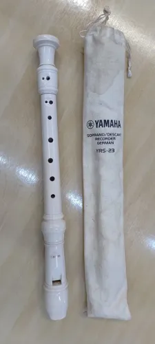 Flauta Doce Yamaha Soprano germânica YRS-23 Japonesa