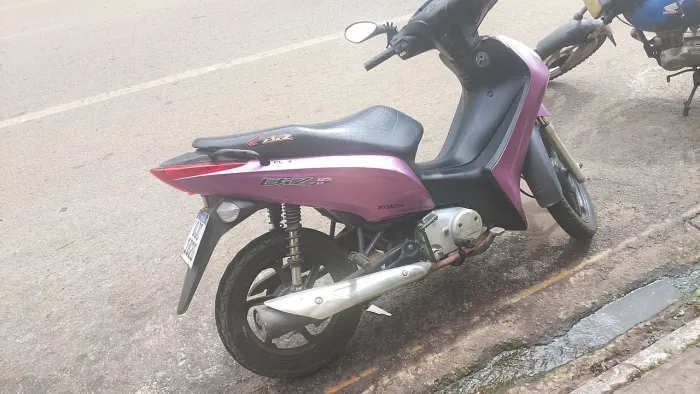 Pra vender biz bem conservada tudo em dias em meu nome só no ponto de tranferir