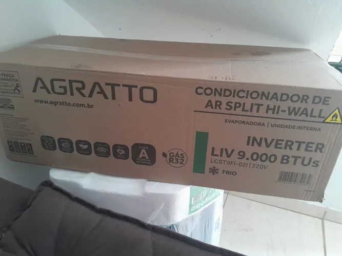Na caixa com nota fiscal