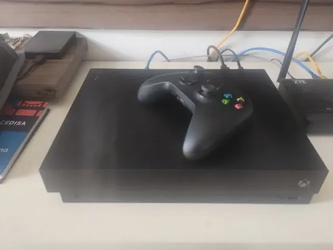 Xbox One X ( sem caixa)