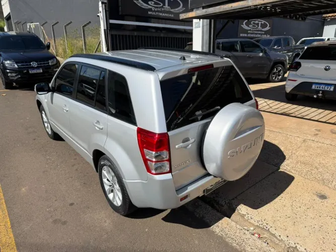 Suzuki Grand Vitara 2.0 16V 4x2/4x4 5P Aut. 2013