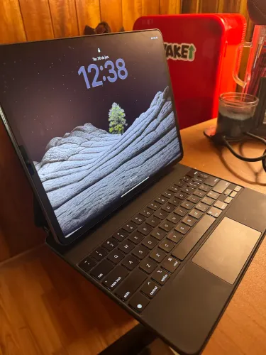 iPad M1 Pro 13 polegada 128gb capa e caneta 