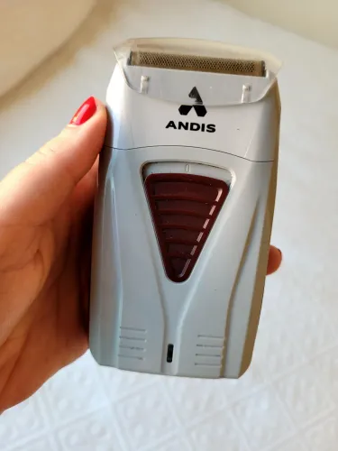 Máquina De Acabamento Andis Shaver Profoil Bivolt