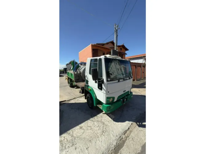 Ford Cargo 816 2016