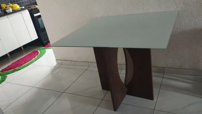 Venda de base e tampo de vidro