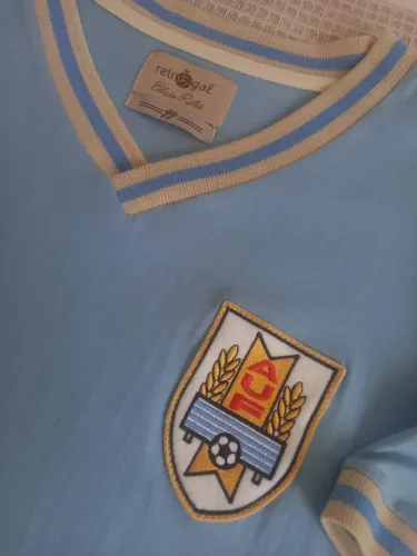 Camisa Retrogol do Uruguai, tam. Gg.
