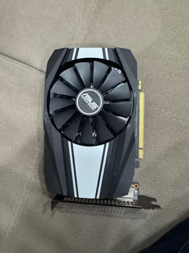 Placa de vídeo GTX 1650 super 4 GB