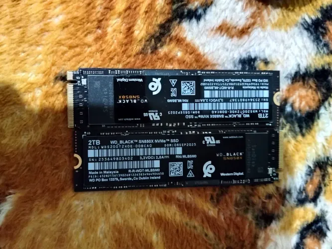 2 SSDs SanDisk SN850X Gaming Storage, 2 TB, M.2 2280 ( NAO ACOMPANHA CAIXA)