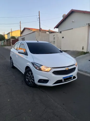 Chevrolet Onix Hatch LT 1.0 8V Flex Mec. 4P 2018