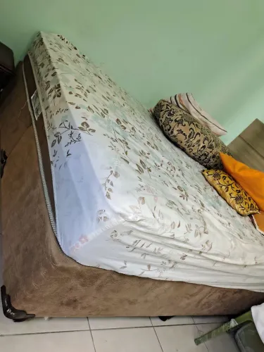 Cama Box Queen Size Umaflex Berlim com Molas Ensacadas