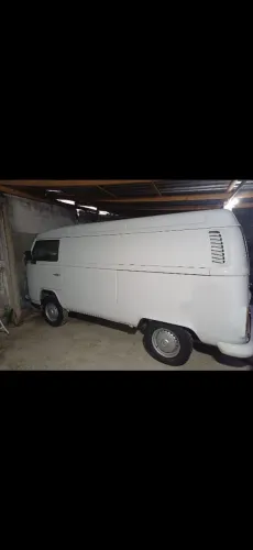 Volkswagen Kombi Furgão (álcool) 2005