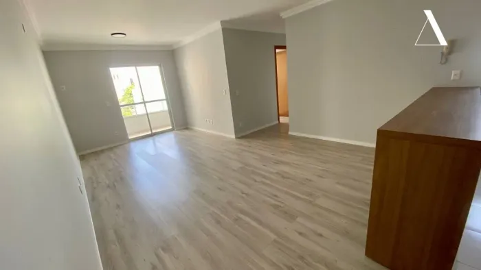 Apartamento com 3 dormitórios para alugar, 92 m² por R$ 3.855,00/mês - Anita Garibaldi - J