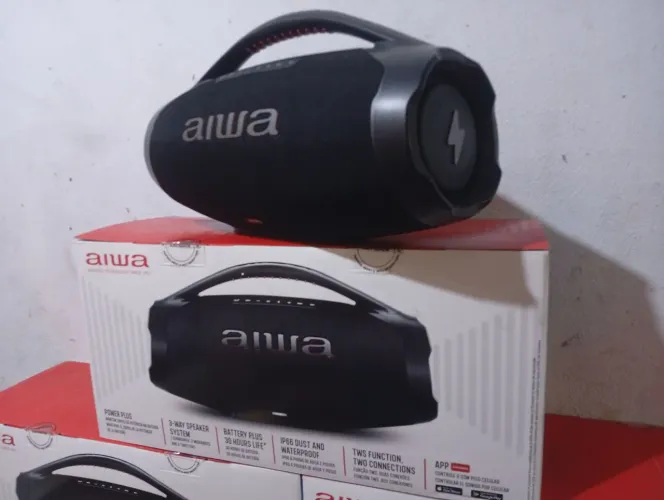 Boombox plus aiwa
