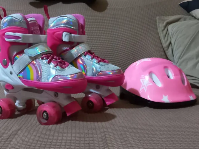 Patins infantil 4 rodas com Led ajustável e capacete