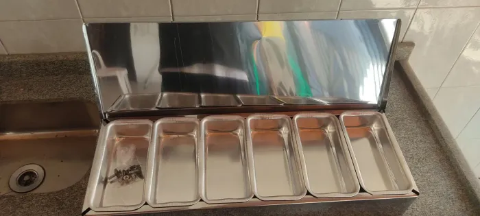 Condimentadora Inox refrigerada 6 cubas só 297 reais Novo