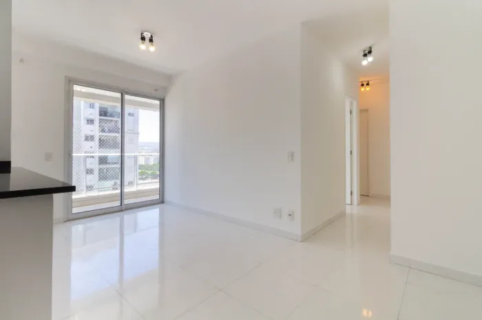 Apartamento para venda e locação em Vila Anastácio com 2 quartos, 55m²