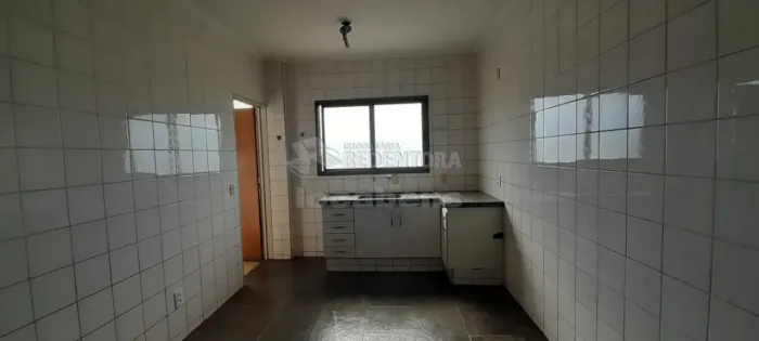 Apartamento Padrão para Locação com 02 Dormitórios no bairro Vila Redentora
