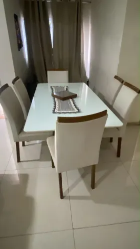 Mesa com 6 Cadeiras
