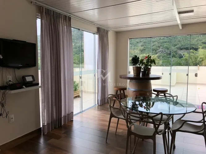 COBERTURA DOS SONHOS A DUAS QUADRAS DO MAR NA PRAIA DOS INGLESES!