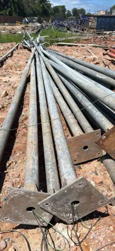 POSTES GALVANIZADOS 