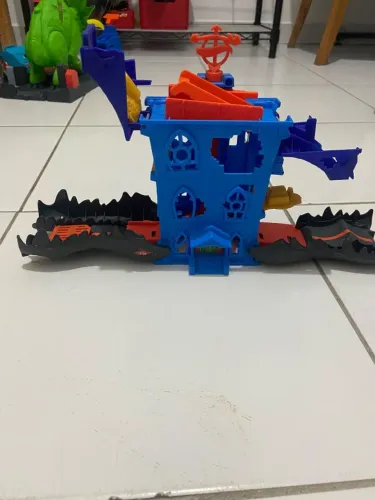 Hot Wheels City Mansão Crocodilo - Pista Mattel