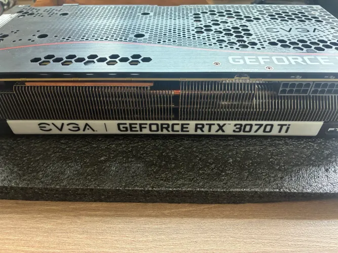 Placa de vídeo RTX 3070 Ti 8GB FTW3