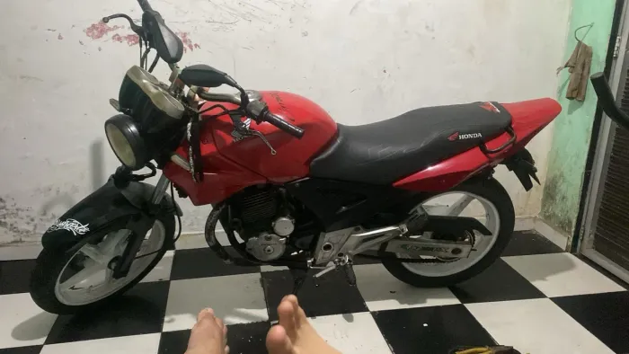 Honda cbx250 ótimo estado boa para os amantes de velocidade despertando emoção ao pilotar
