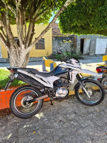 Bros 160 Branca