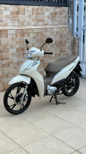Biz 125 ex branca e bege
