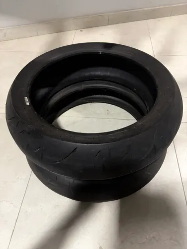 Pneus Dunlop Sportmax 120/70 e 180/55 R17