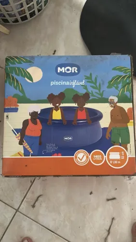 Vendo piscina nova, usada uma vez.