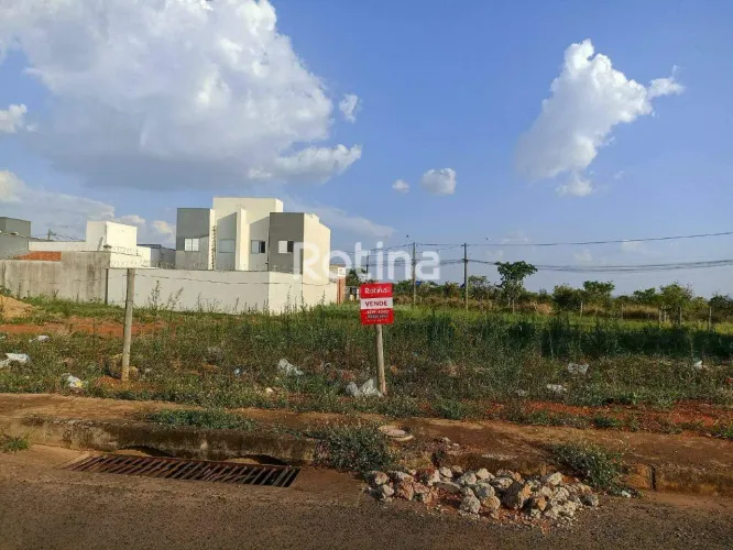 Terreno residencial à venda no Bairro Laranjeiras, em Uberlândia