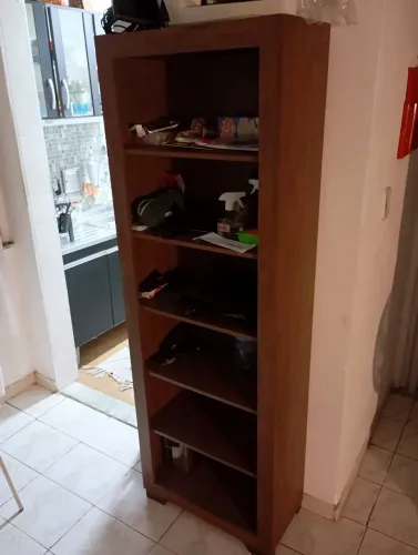 Estante de livros 