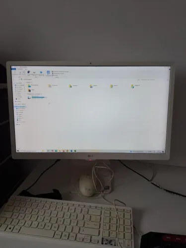 Computador All in One HP i5 Branco - Tela Full HD com Função TV