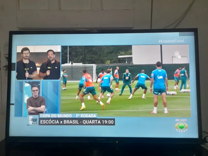 Tv digital panasonic 40 polegadas Led top em perfeito estado de uso sem marcas ou arranhao