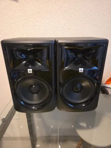Par de Monitores Ativos JBL 308P MkII - 8 polegadas - Estado de Novo