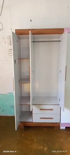 Guarda roupa novo