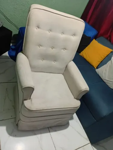 Poltrona de amamentação c/ balanço 