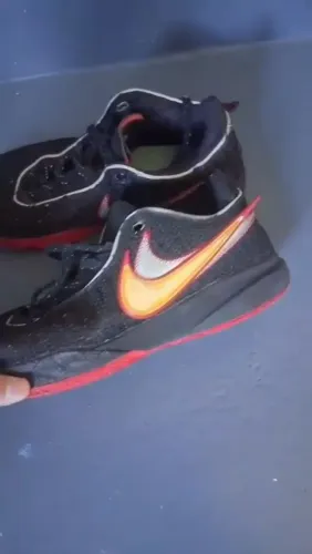 Tenis de basquete