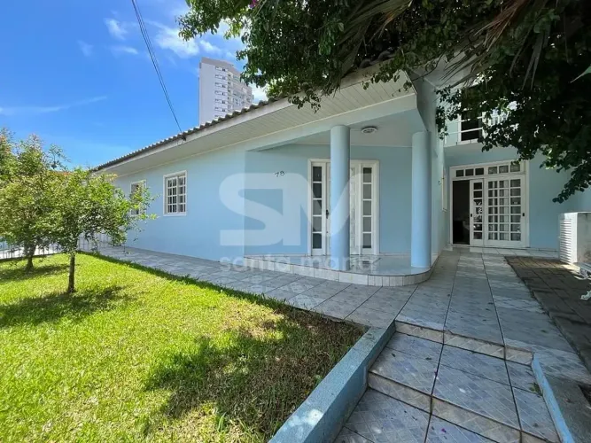 Casa à venda 6 Quartos, 1 Suite, 2 Vagas, 343M², Passo dos Fortes, Chapecó - SC .