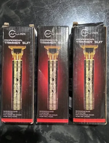 Máquina de barbear/ cortar cabelo 