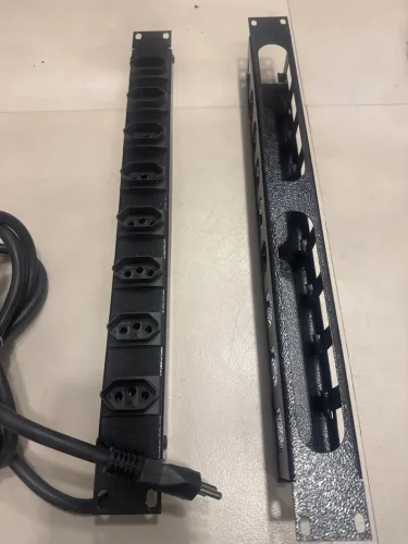 Régua Rack calha 8 tomadas filtro de linha