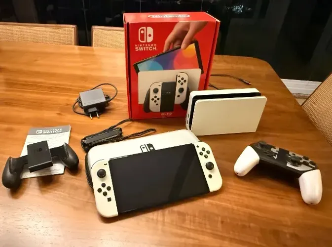 Nintendo Switch Oled 64Gb + Controle + Case