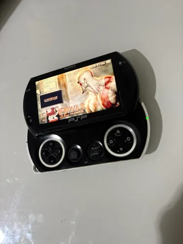 PSP GO