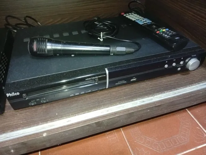 Home teather Philco
