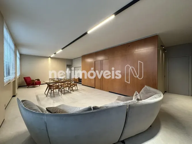 Apartamento Reformado de 140m²; à Venda no Santa Lúcia 3 Quartos e Elevador