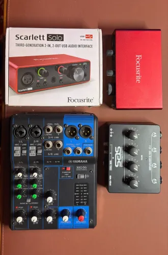Kit Yamaha MG06 + Interface Focusrite SOLO 3