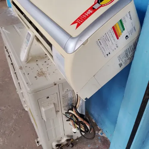 SPLIT HITACHI 9000 BTUS